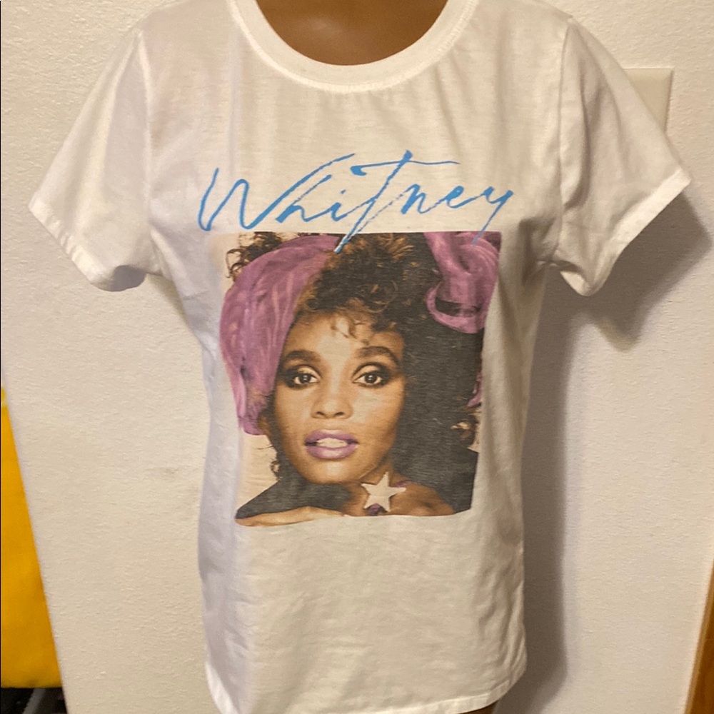 Whitney Graphic White T-Shirt Size S 2021